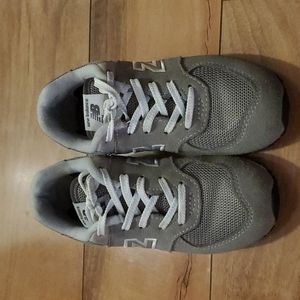 10c New Balance Sneakers